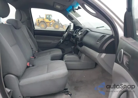 2008 Toyota Tacoma z USA, uszkodzony, nr VIN 5TENX22NX8Z565907